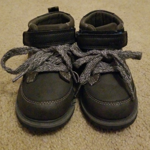 Carter's Shoes The Cutest Little Boys Boots By Carters Euc Poshmark